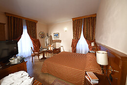 Hotel Acqui