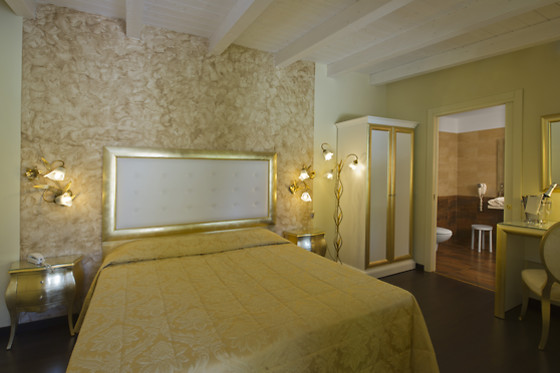Viktoria Palace Hotel - photo 0
