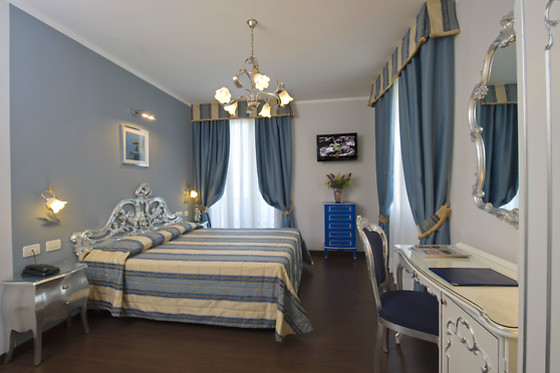 Viktoria Palace Hotel - photo 4