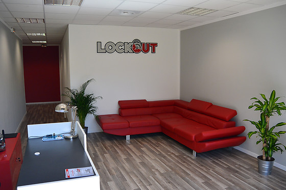 Lockout - photo 2