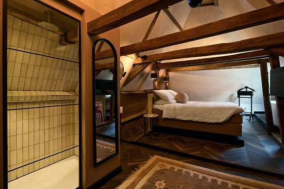 Frenchie Hotel & Restaurant - photo 4