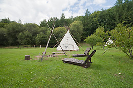 Cabanes et Tipi de l'Auvézère