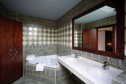 VILLA DE PLAN APARTAMENTS&SUITES