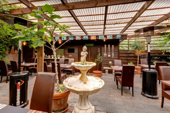 Restaurant Della Mama - photo 0