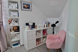 Lavender Beauty Salon