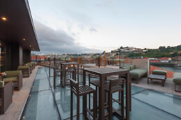 NEYA PORTO HOTEL****