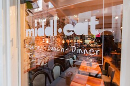 Middl.Eat