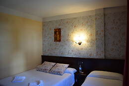 HOTEL LA FUENTE