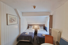 Saillant Hotel Brull