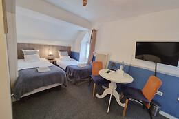 Saillant Hotel Brull
