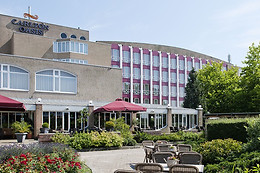 Carlton Oasis Hotel