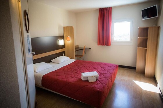 Hôtel Première Classe Lisieux - photo 1