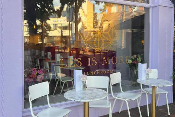 Les is more lunchroom - photo 4