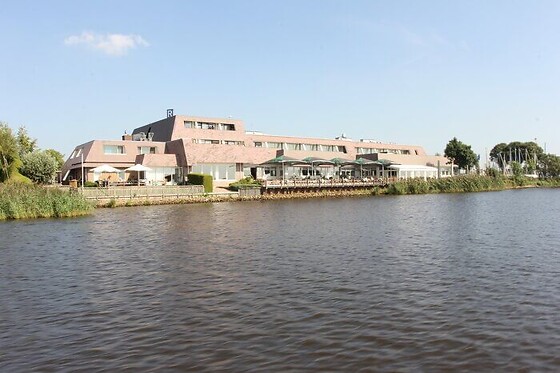 Hotel Zwartewater B.V. - photo 0