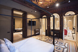 PALACIO SALVETTI SUITES