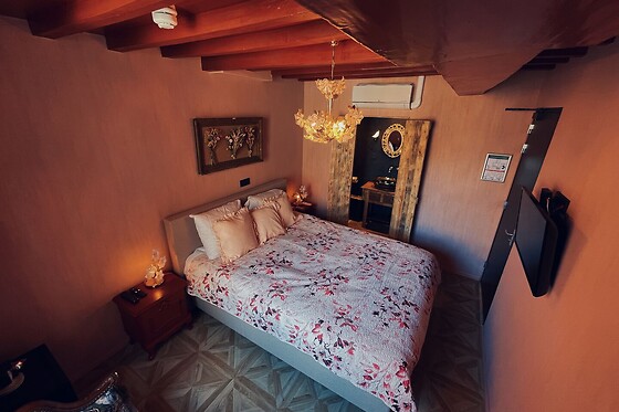 Boutique Hotel De Bajoene - photo 0